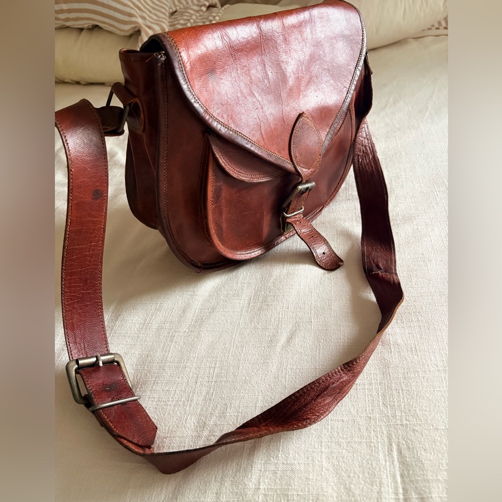 Brown leather crossbody saddle bag